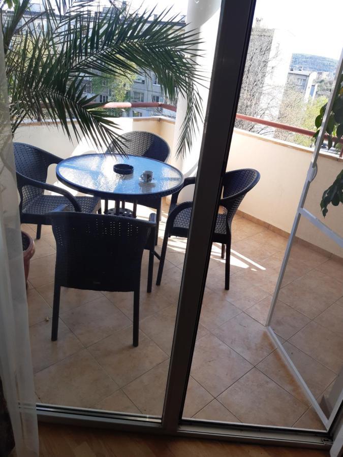 Nish 7 Apartment Велико Търново Екстериор снимка