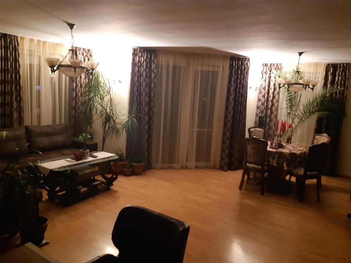 Nish 7 Apartment Велико Търново Екстериор снимка
