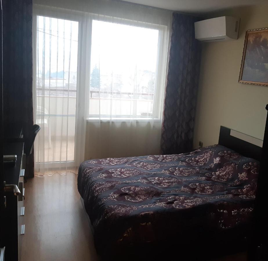 Nish 7 Apartment Велико Търново Екстериор снимка